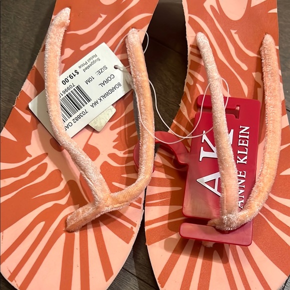 Anne Klein Orange Wedge Flip Flops - Picture 3 of 6